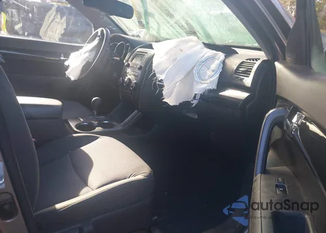 2013 Kia Sorento Lx from USA, damaged, VIN 5XYKT3A64DG389116